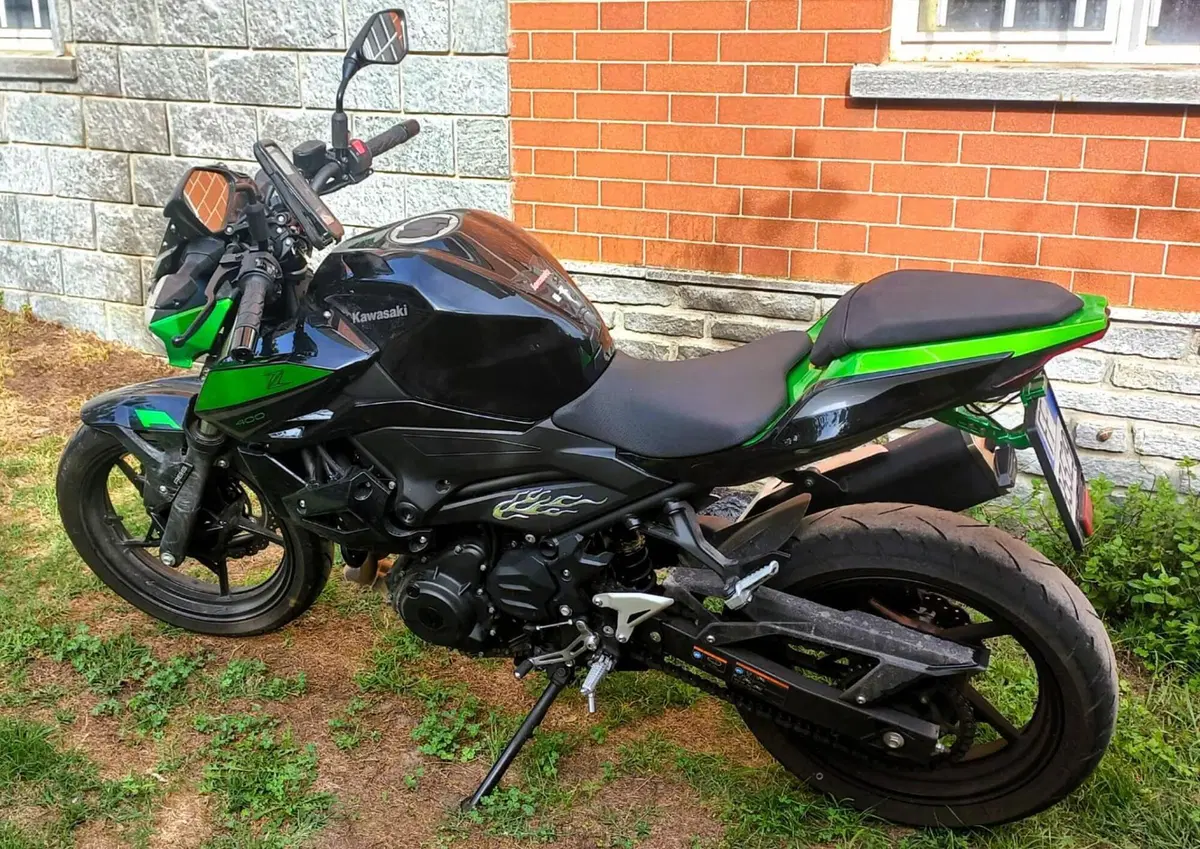 Kawasaki Z 400 (2023) (2)