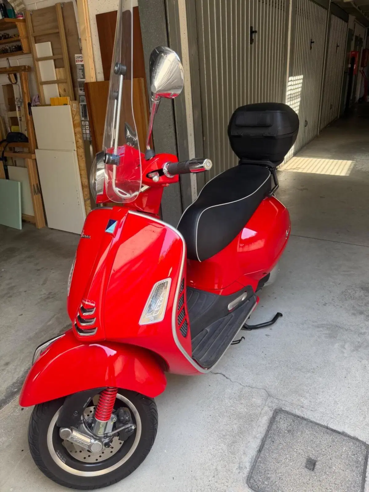 Vespa GTS 300 Super Hpe (2021 - 22) (2)