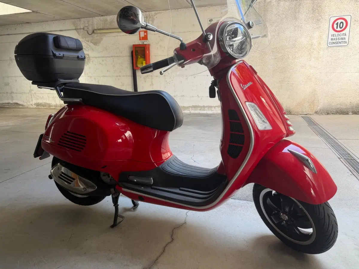 Vespa GTS 300 Super Hpe (2021 - 22) (5)