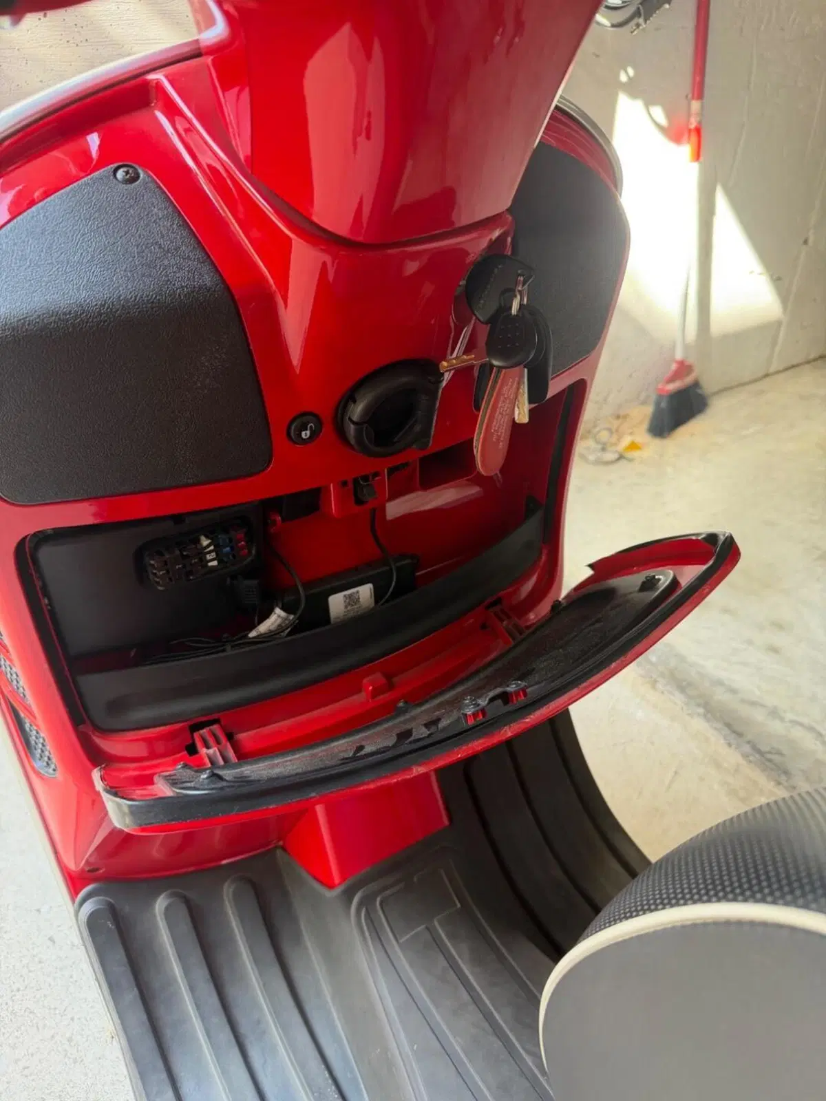 Vespa GTS 300 Super Hpe (2021 - 22) (13)