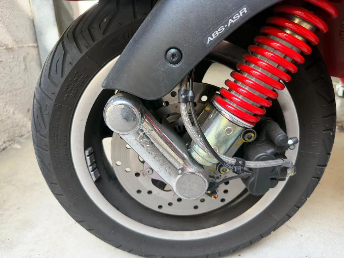 Vespa GTS 300 Super Hpe (2021 - 22) (18)