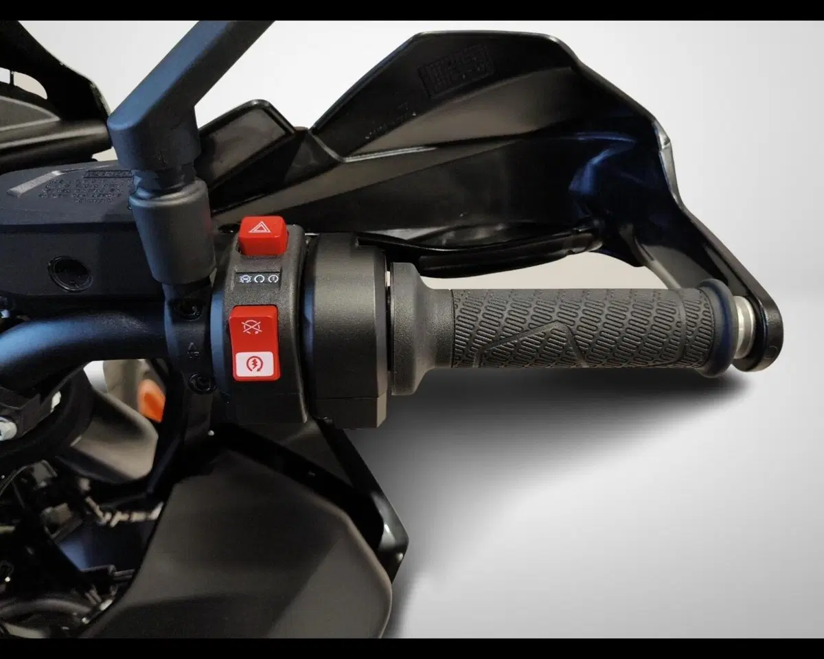 KTM 890 SMT (2023 - 25) (11)