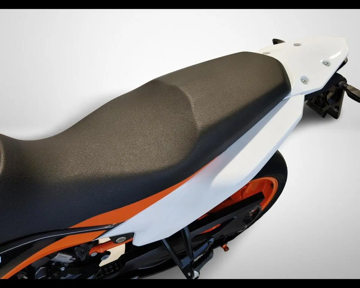 KTM 890 SMT (2023 - 25) (24)