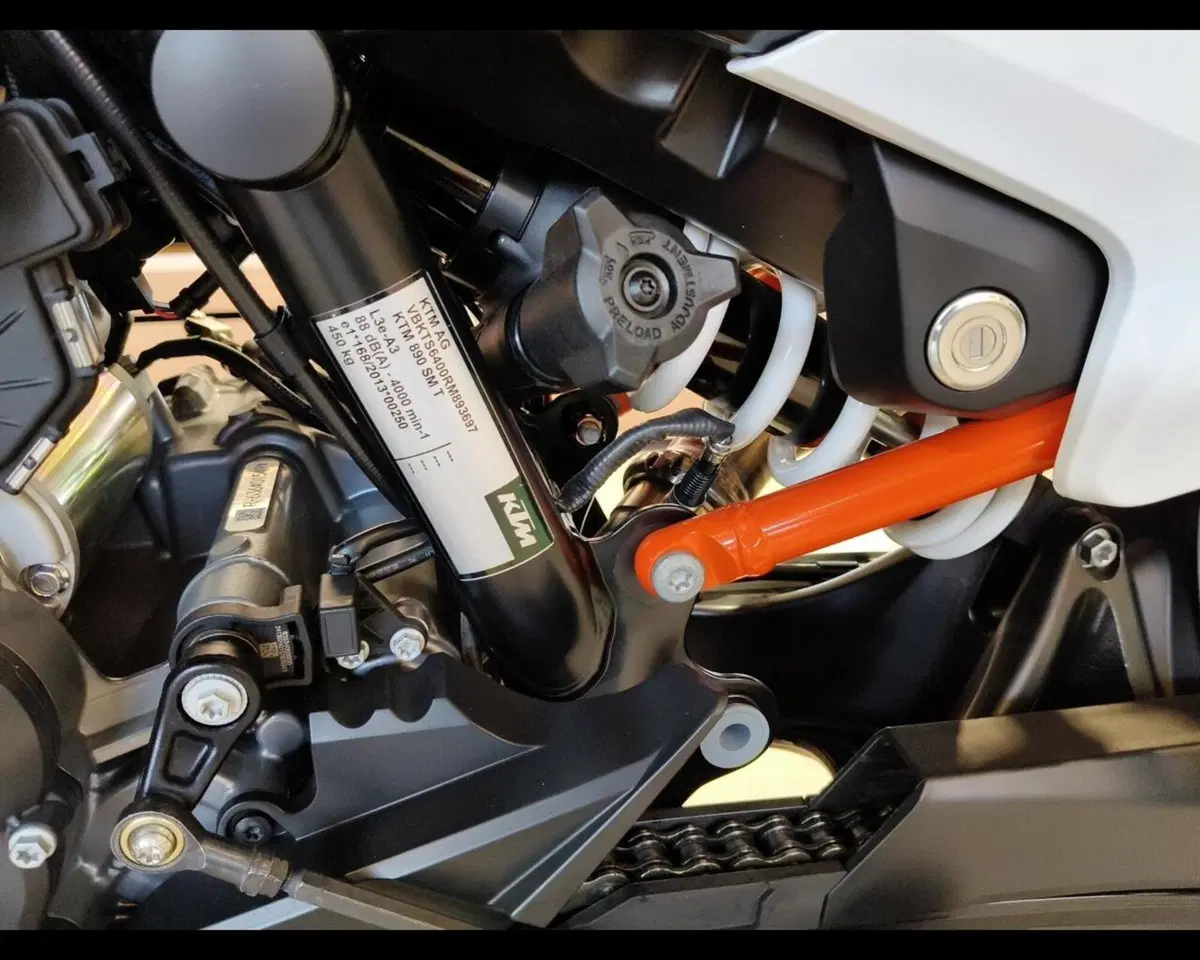 KTM 890 SMT (2023 - 25) (19)