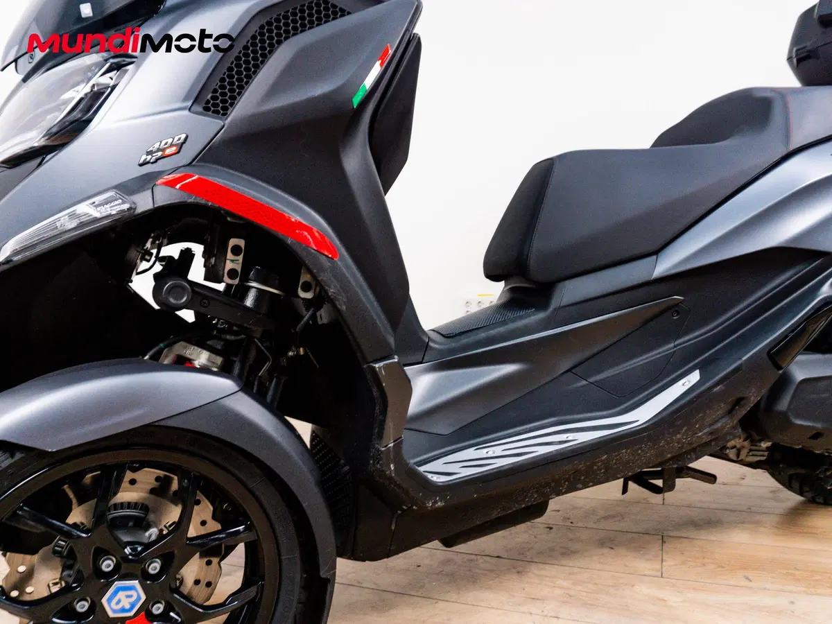 Piaggio MP3 400 Sport Hpe (2025 - 26) (9)