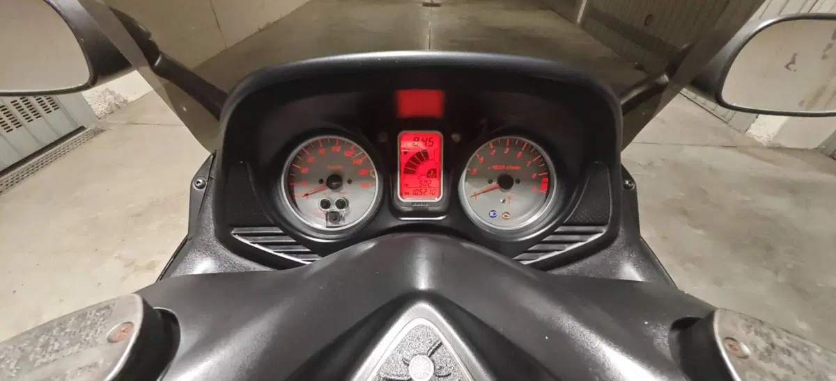 Yamaha T-Max 500 (2004 - 07) (5)