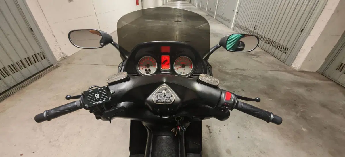 Yamaha T-Max 500 (2004 - 07) (6)