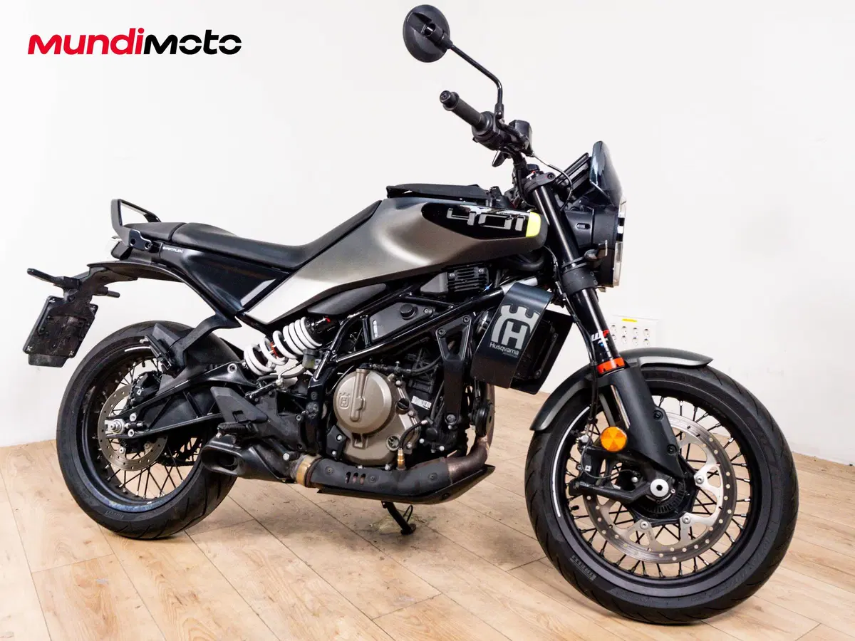 Husqvarna Svartpilen 401 (2024 - 26) (2)