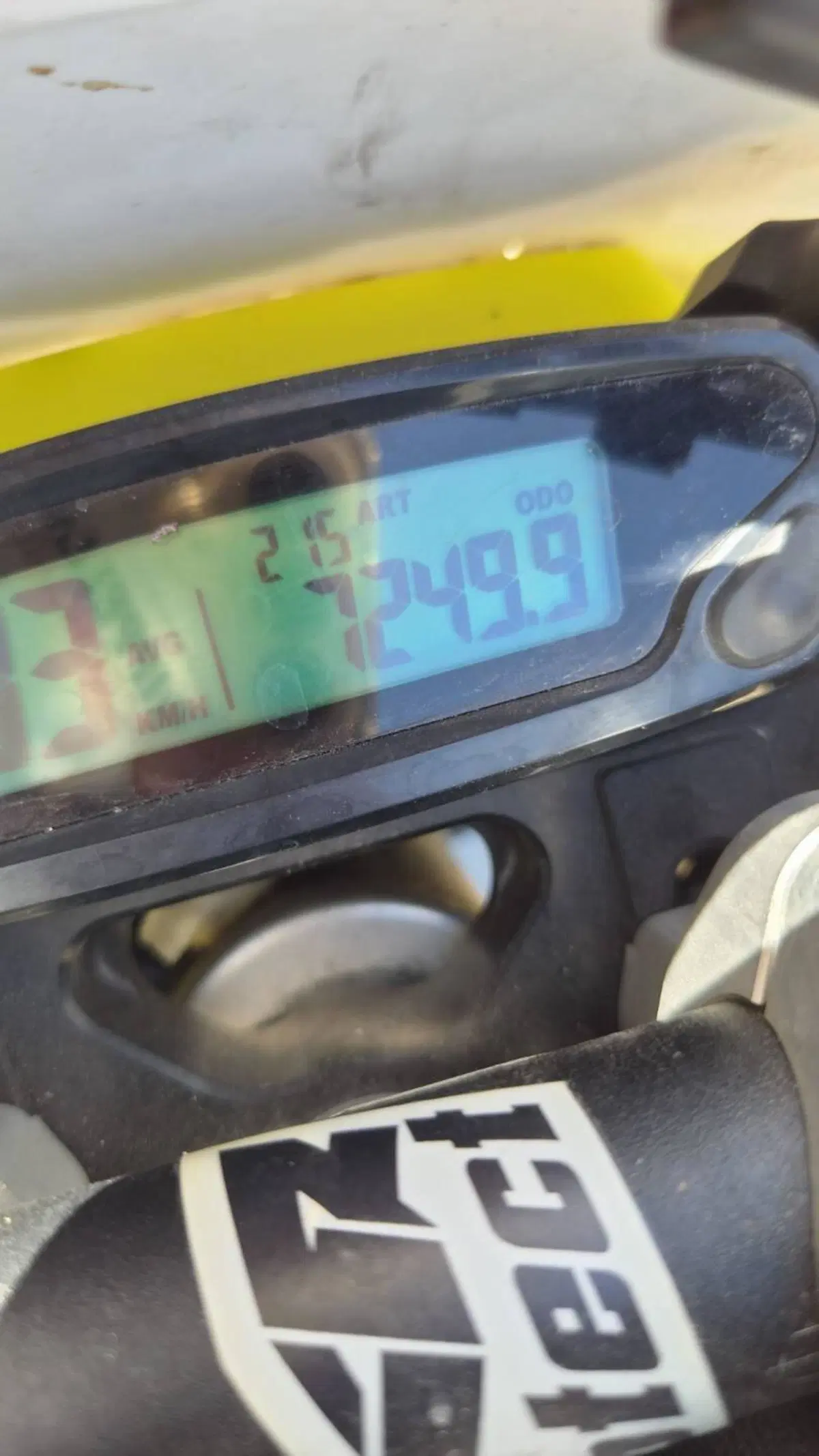 Husqvarna TE 300i (2022) (2)