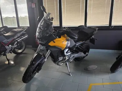 Moto Guzzi Stelvio (2024 - 26) usata