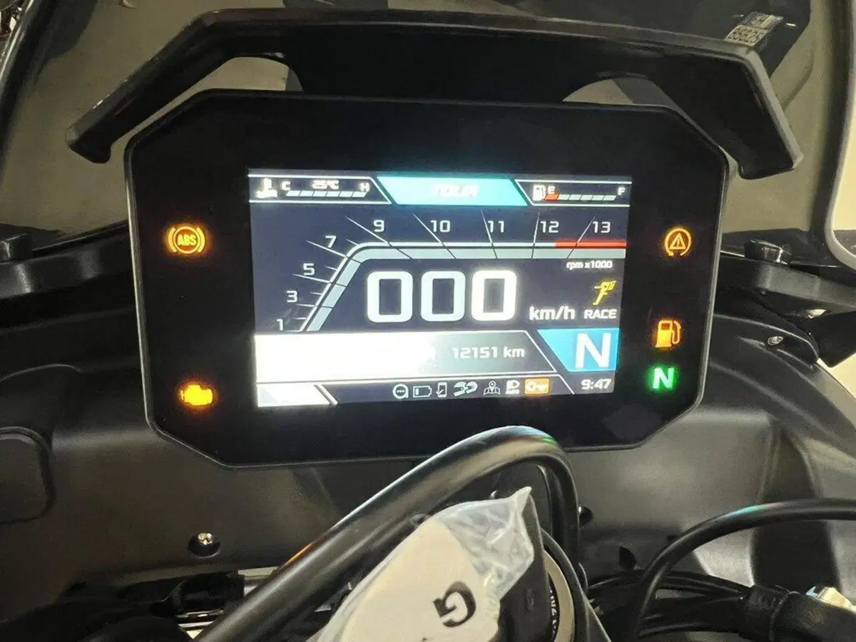 Aprilia Tuono V4 Factory (2021 - 24) (8)