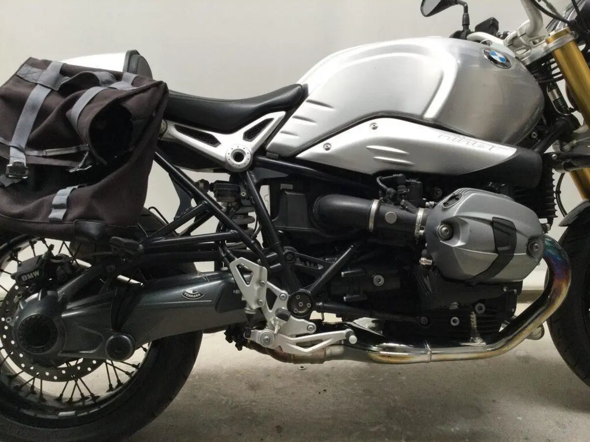 Bmw R nineT 1200 (2014 - 16) (11)