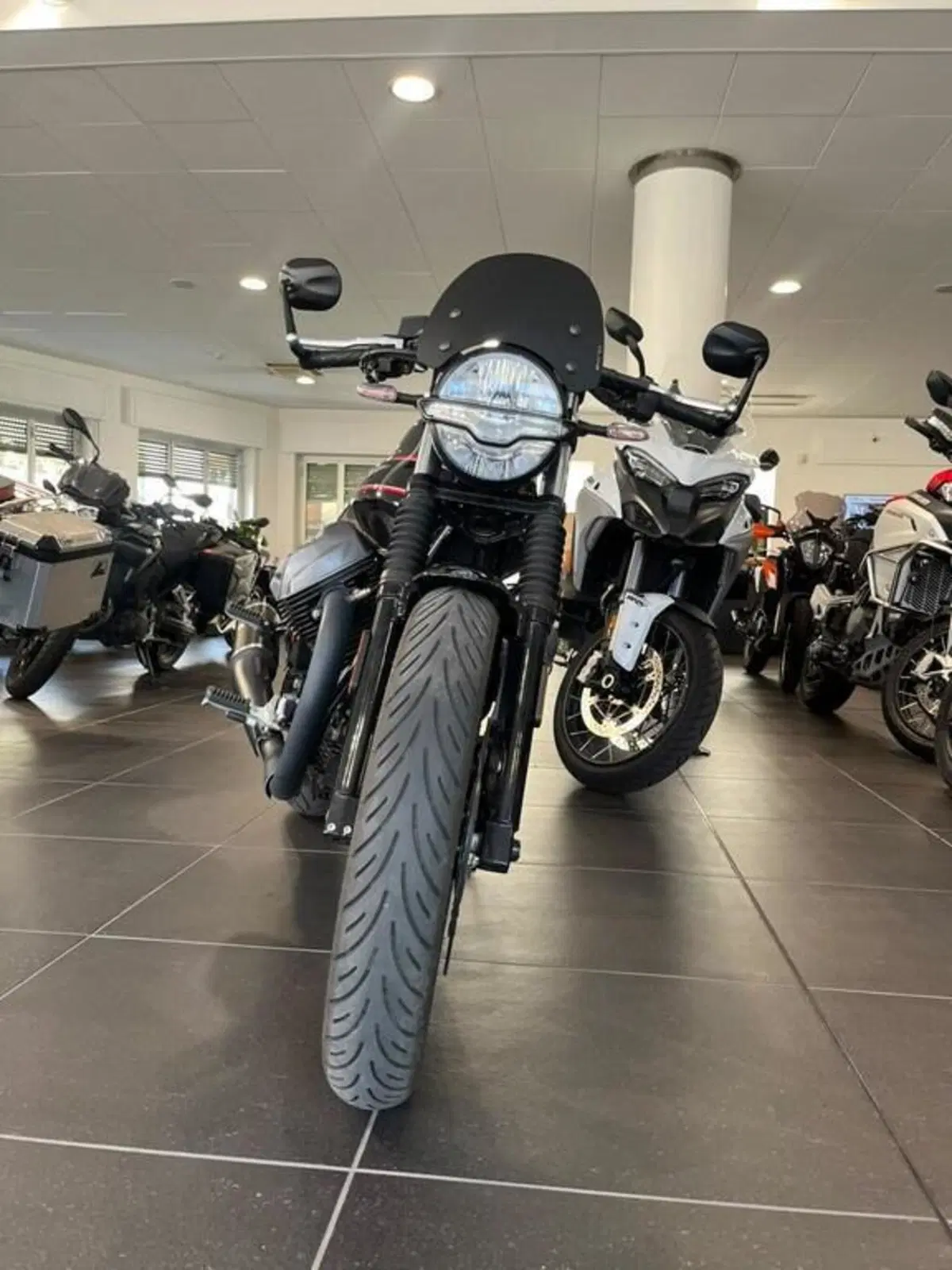 Moto Guzzi V7 850 Stone Special Abs (2021) (9)