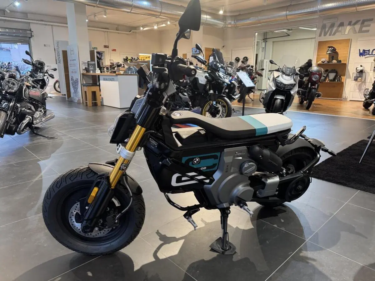 Bmw CE 02 (2024 - 26) (5)