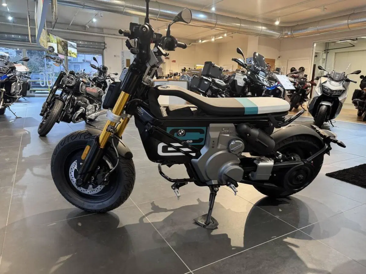 Bmw CE 02 (2024 - 26) (6)