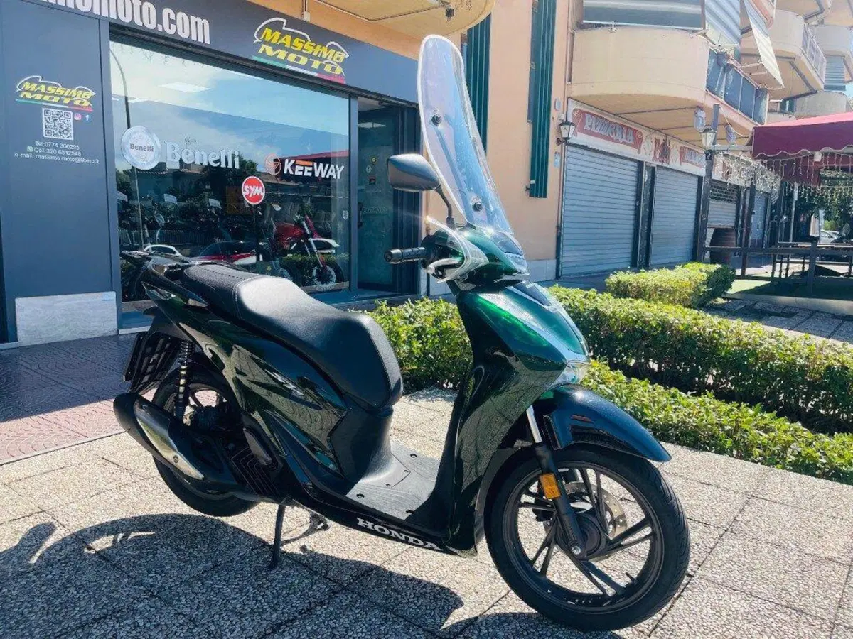 Honda SH 125i Vetro (2024 - 25) (2)