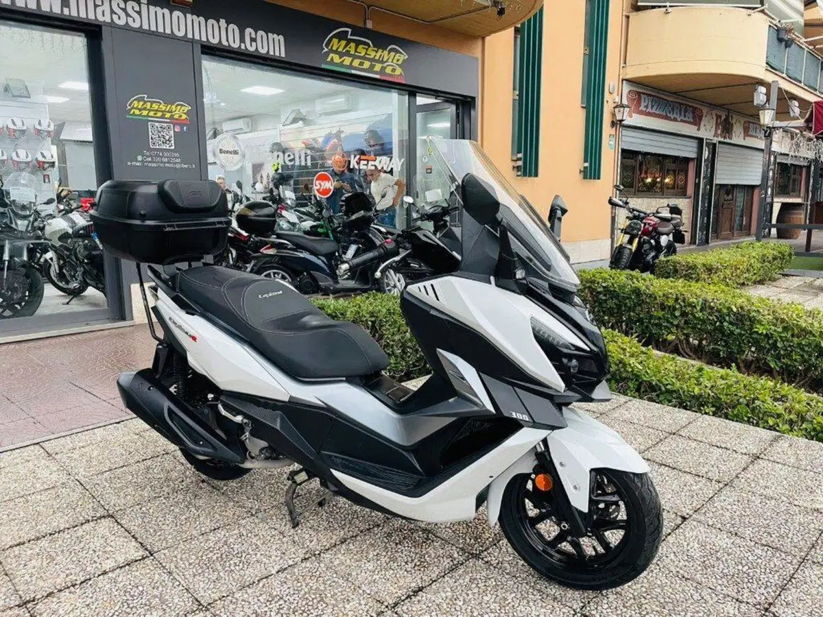 Sym Cruisym 300 (2021 - 24) (10)