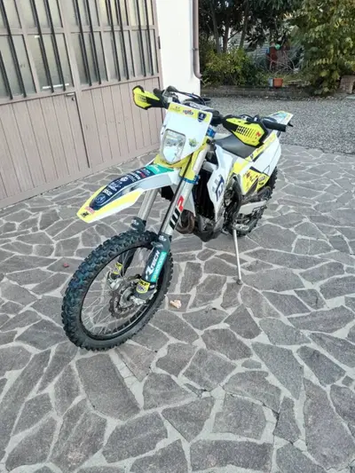 Husqvarna FE 250 (2022) usata
