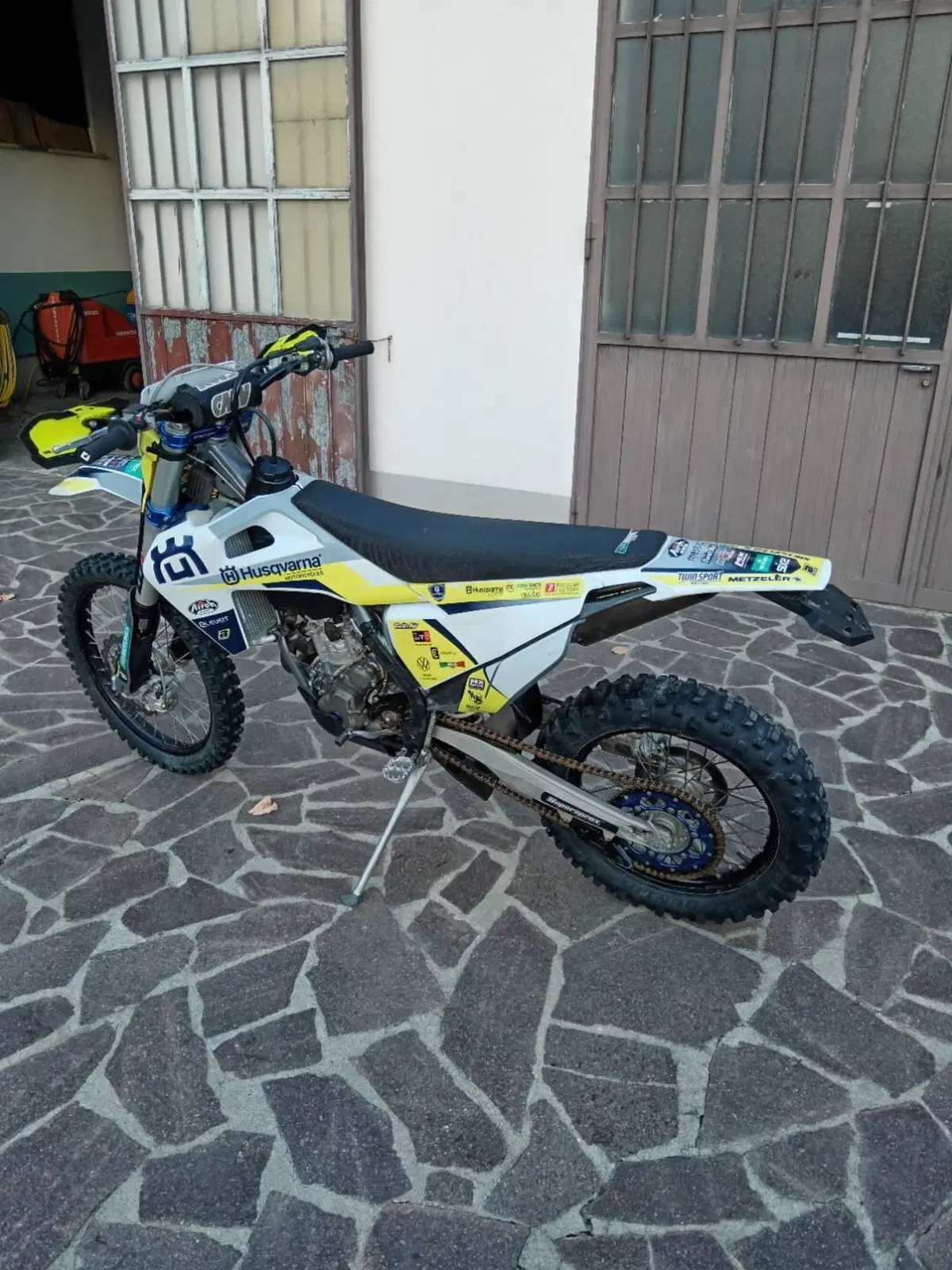 Husqvarna FE 250 (2022) (2)