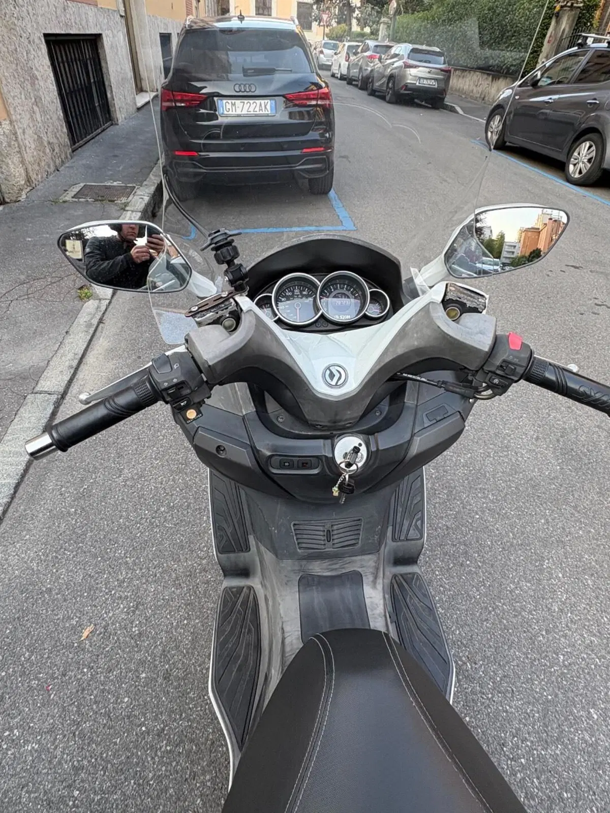 Sym Joymax 300 i ABS (2012 - 18) (4)