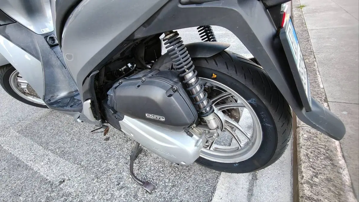 Honda SH 150i ABS (2013 - 16) (5)