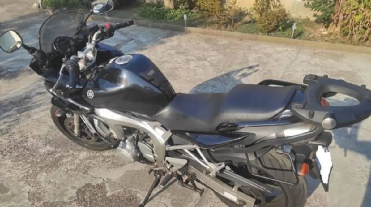 Yamaha FZ6 Fazer (2004 - 07) (4)