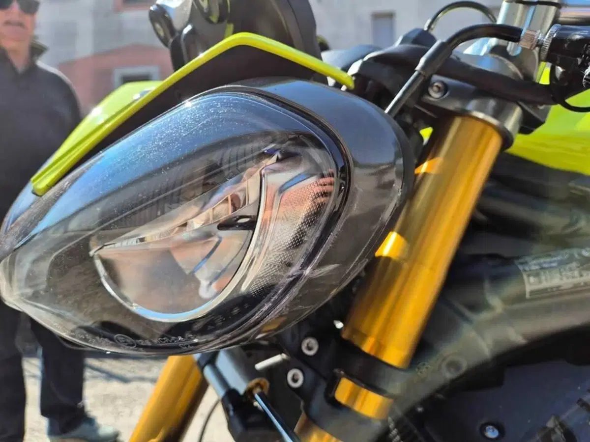 Triumph Speed Triple 1200 RX (2025 - 26) (3)