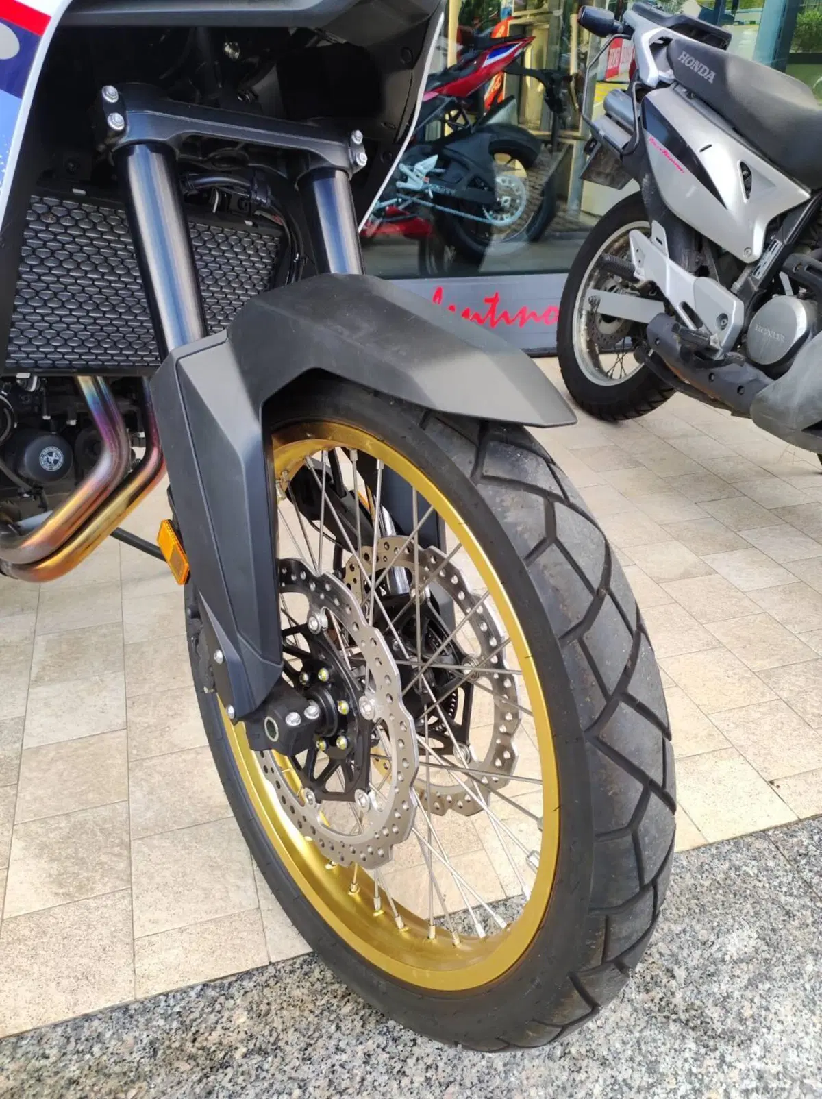 Honda Transalp XL750 (2025) (2)
