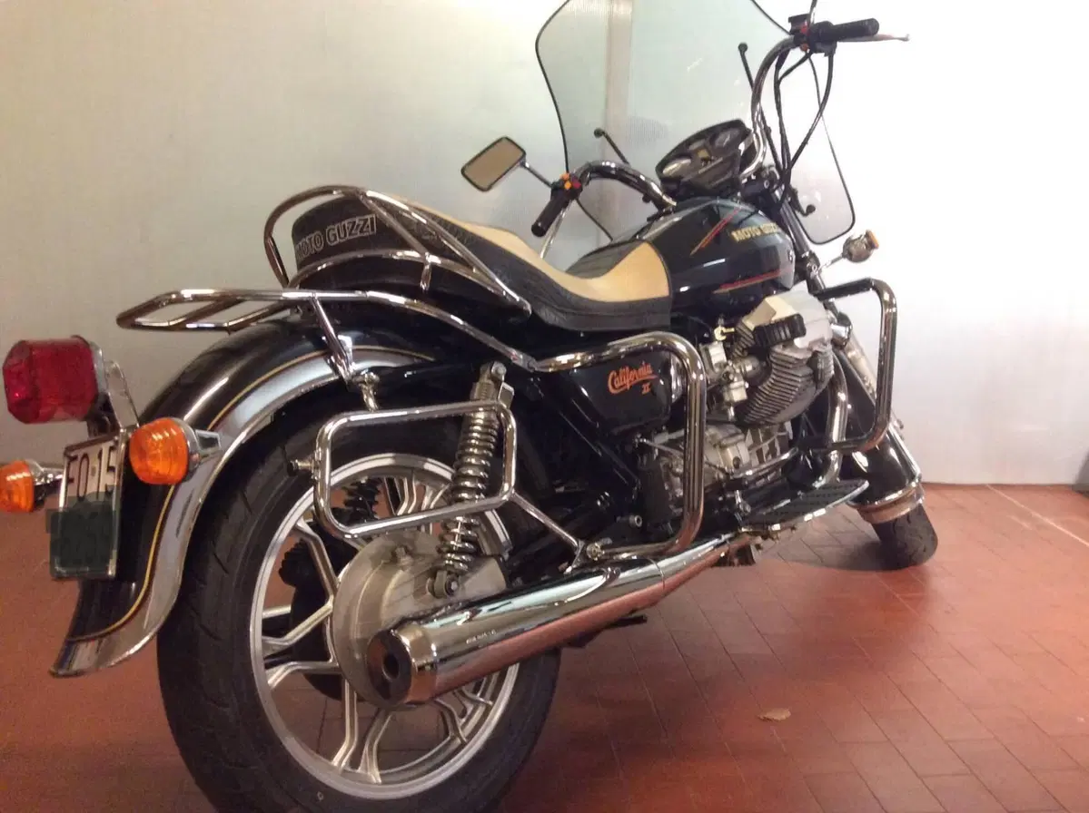 Moto Guzzi CALIFORNIA 2 1000 (4)