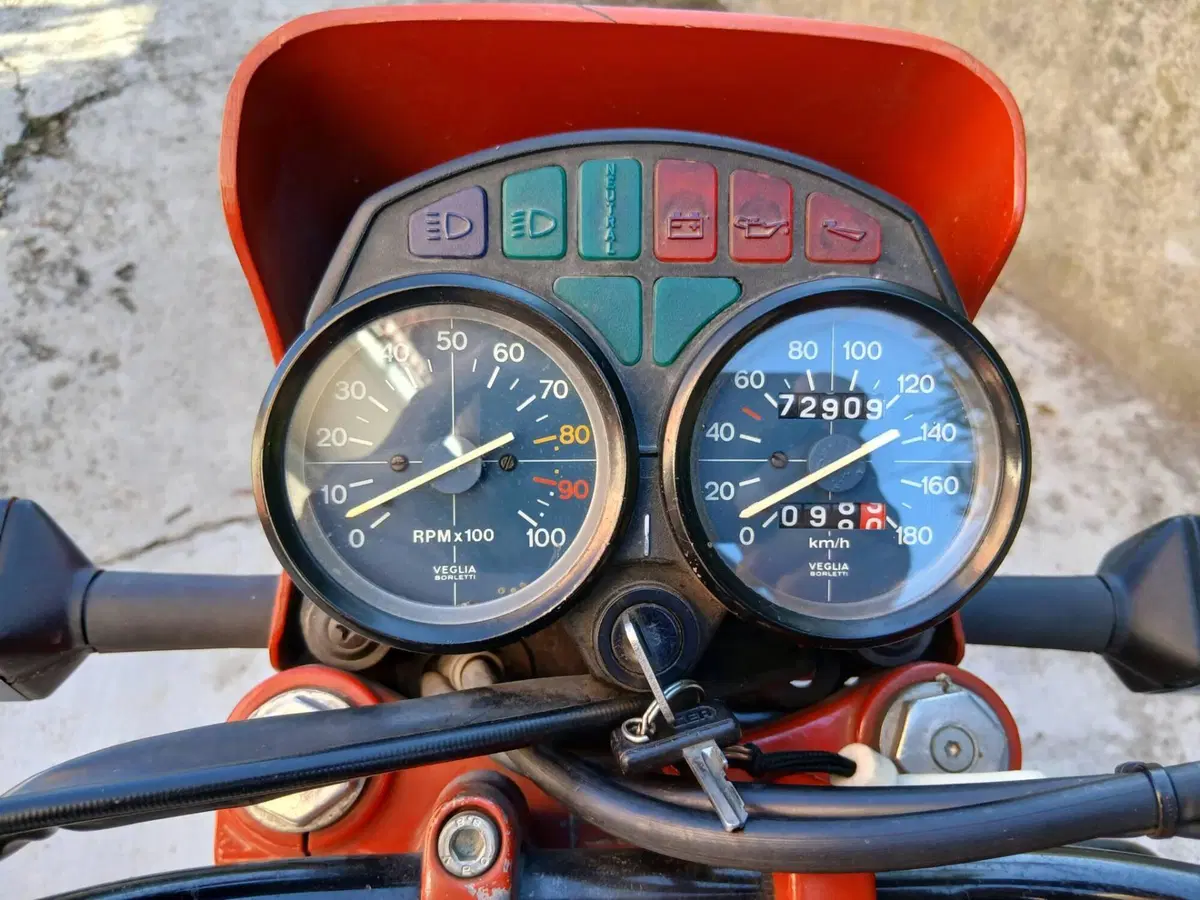 Moto Guzzi V 35 TT (1985 - 89) (2)