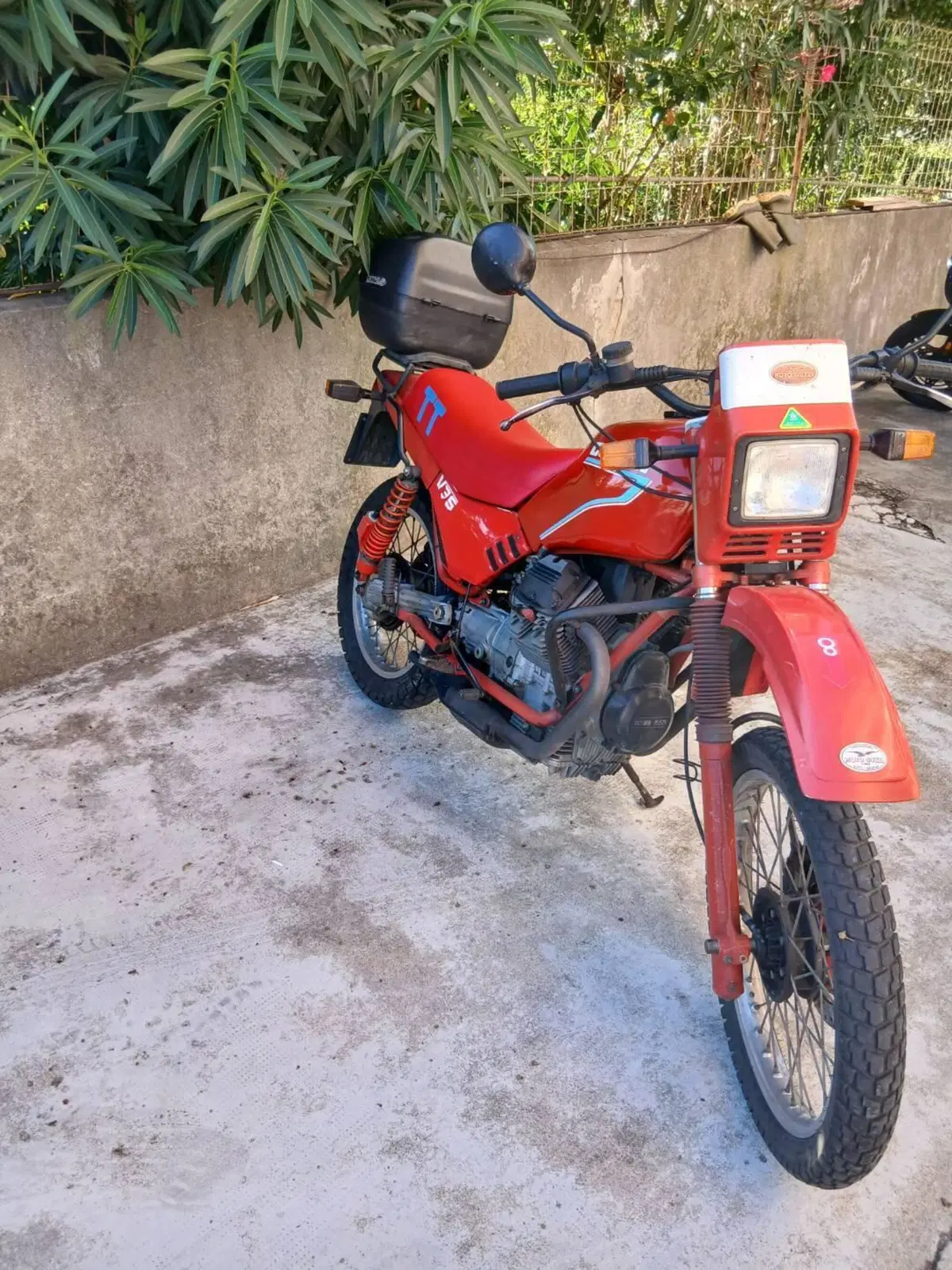 Moto Guzzi V 35 TT (1985 - 89) (3)
