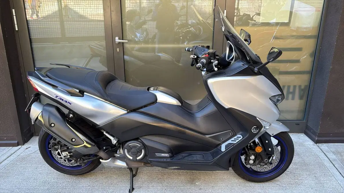 Yamaha T-Max 530 SX (2017 - 19) (8)