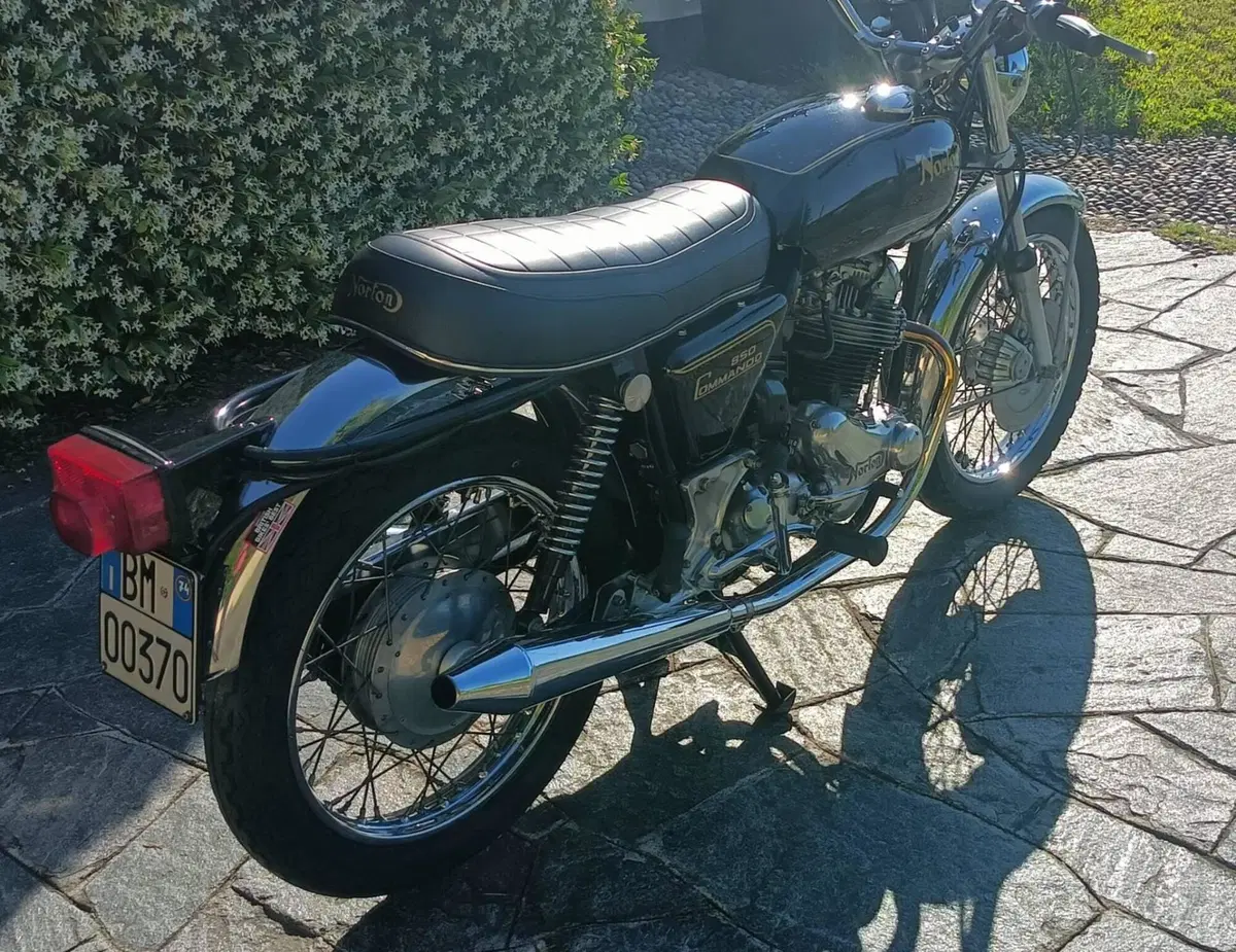 Norton Commando  (3)