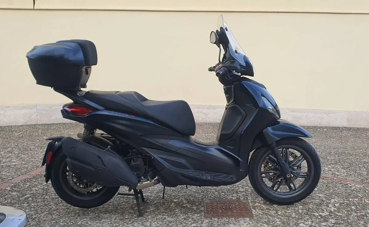 Piaggio Beverly 400 S ABS-ASR (2021 - 24) (2)