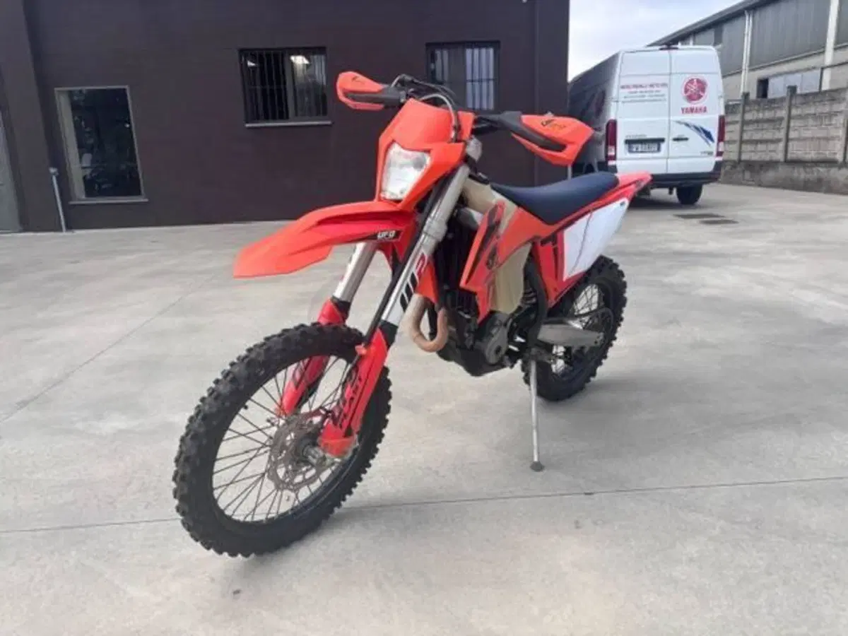 KTM 250 EXC-F (2021) (2)