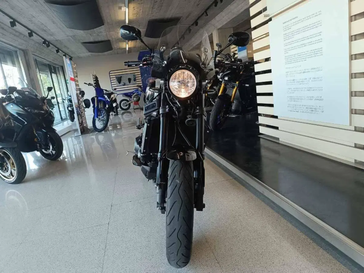 Yamaha XSR 900 ABS (2016 - 20) (2)