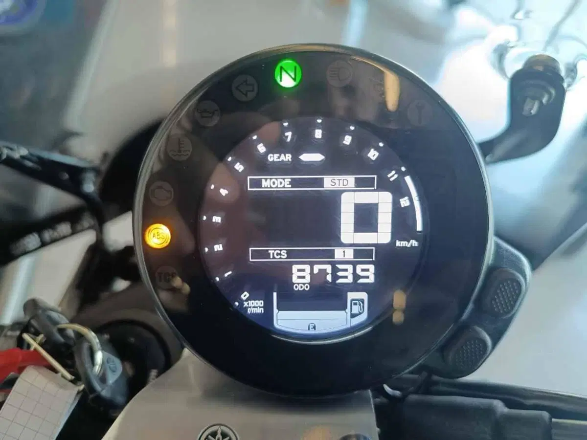 Yamaha XSR 900 ABS (2016 - 20) (4)