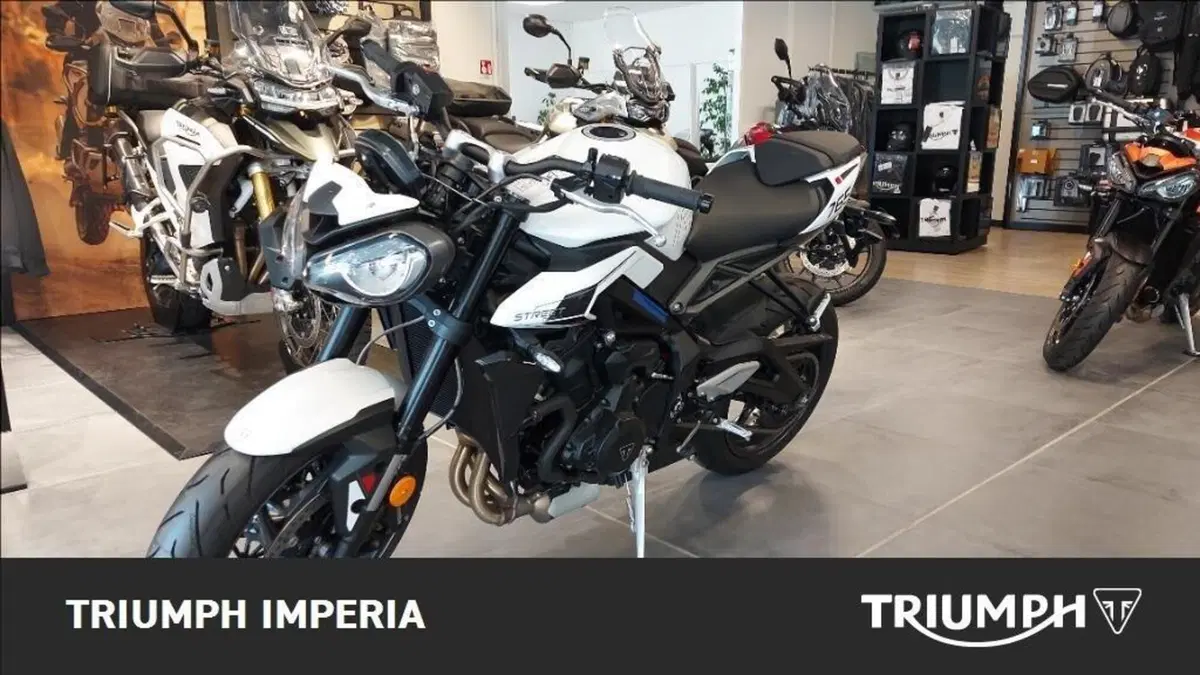 Triumph Street Triple 765 R (2023 - 26) (2)