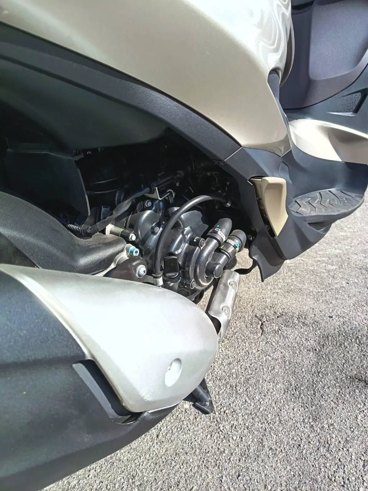 Piaggio Beverly 300 ABS-ASR (2021 - 25) (6)