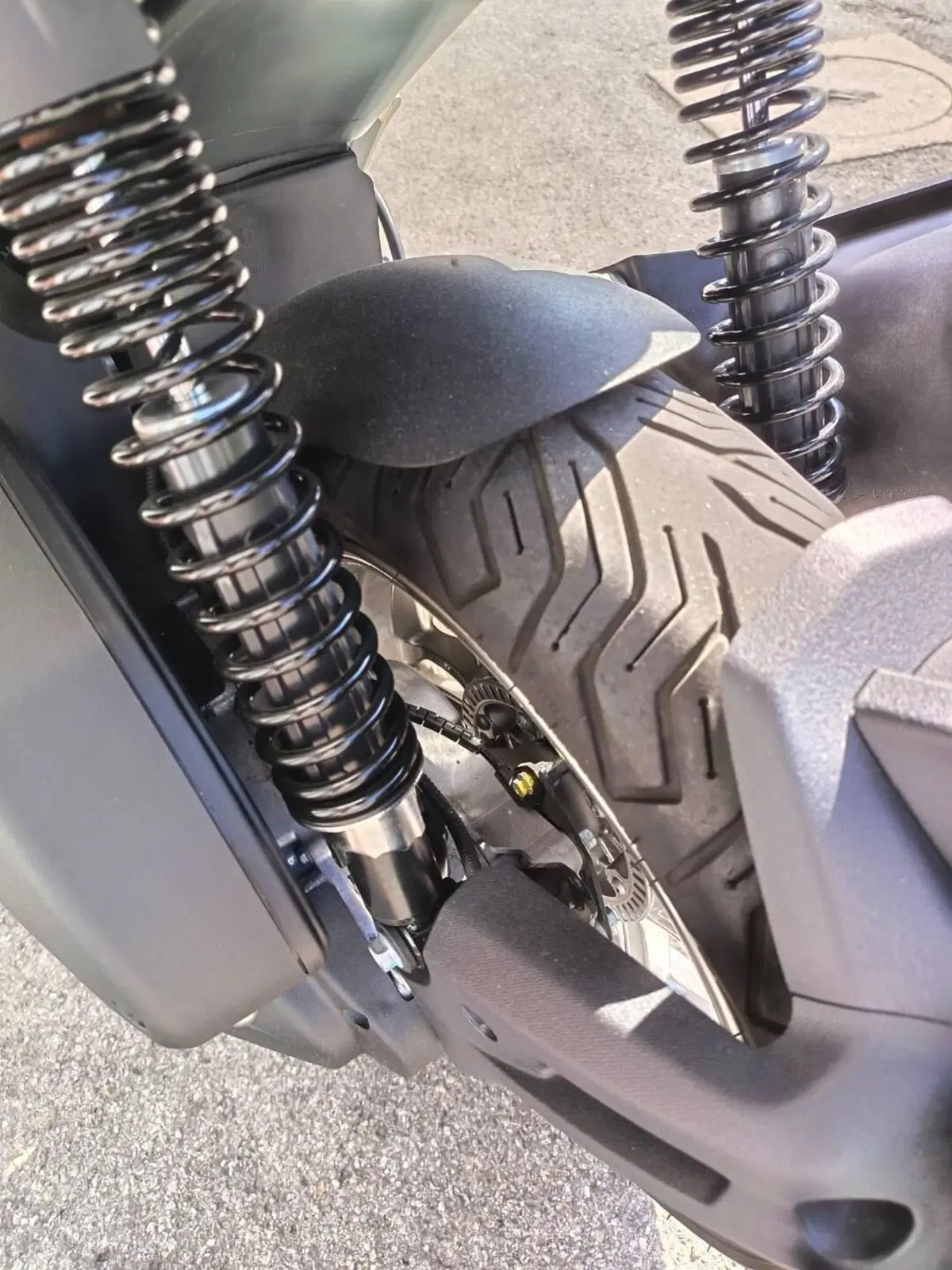 Piaggio Beverly 300 ABS-ASR (2021 - 25) (9)