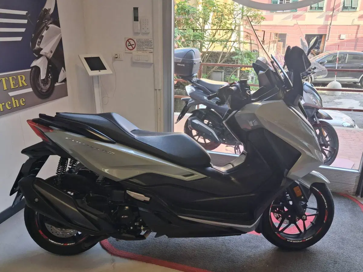Honda Forza 350 (2022 - 24) (6)