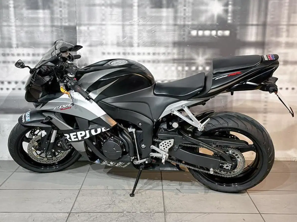 Honda CBR 600 RR (2007 - 08) (2)
