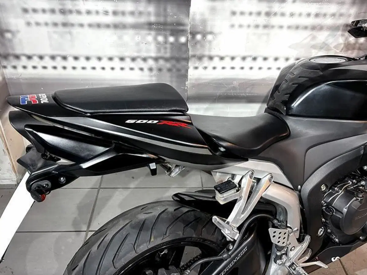 Honda CBR 600 RR (2007 - 08) (3)