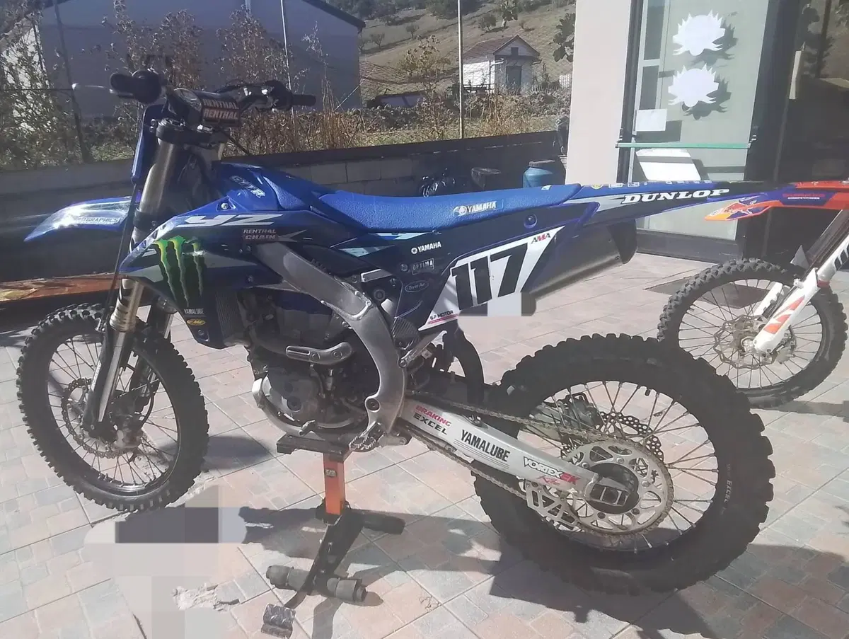 Yamaha YZ 450 F (2023) (12)