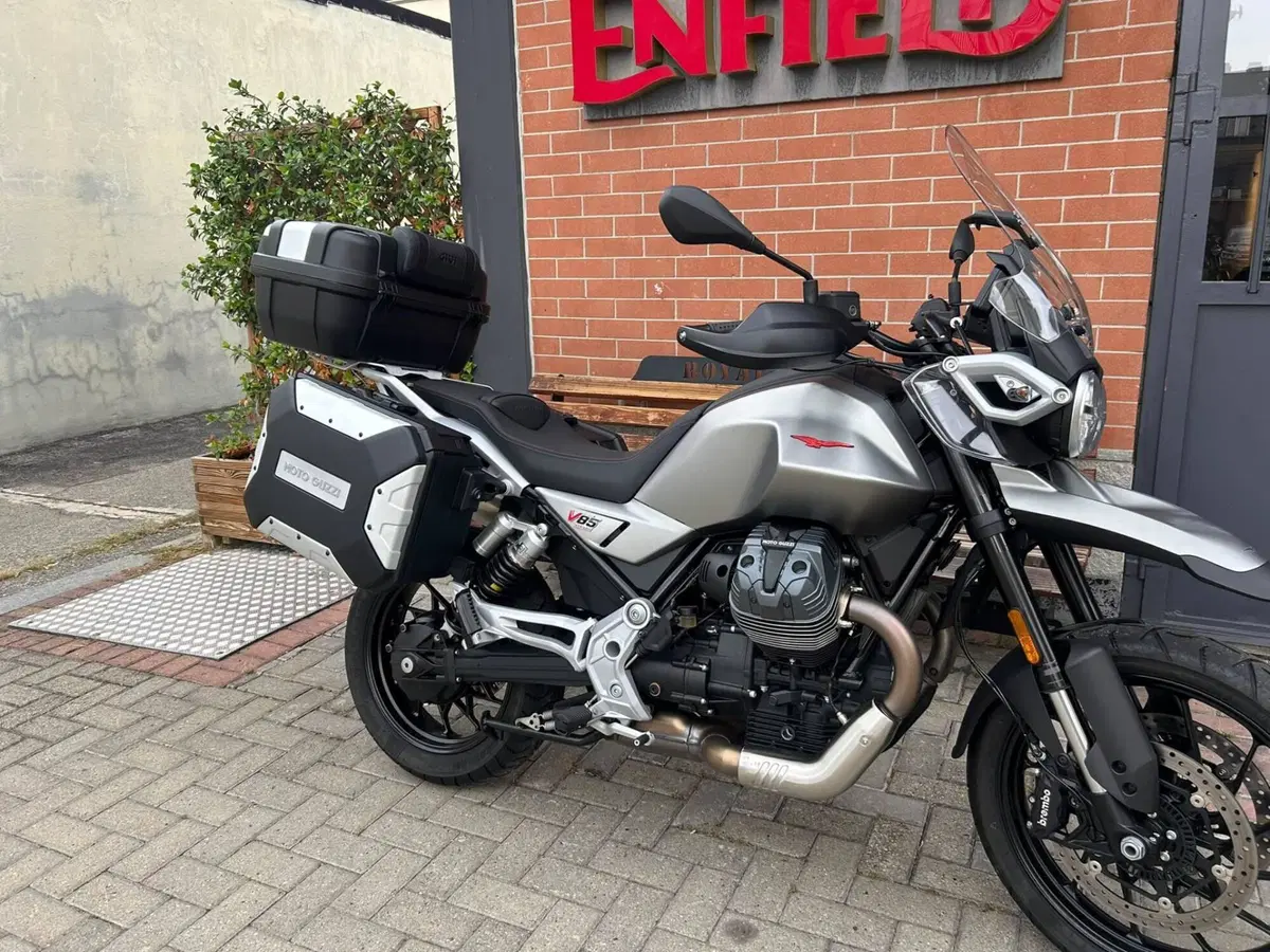 Moto Guzzi V85 Strada (2024 - 26) (2)