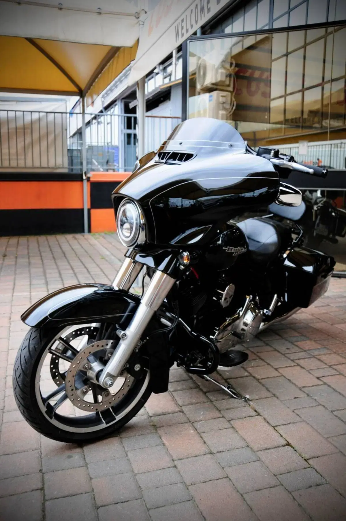 Harley-Davidson 1690 Street Glide Special (2014 - 16) - FLHX (4)