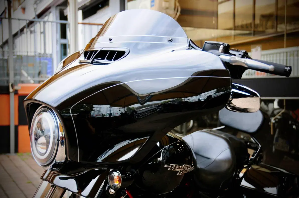 Harley-Davidson 1690 Street Glide Special (2014 - 16) - FLHX (5)