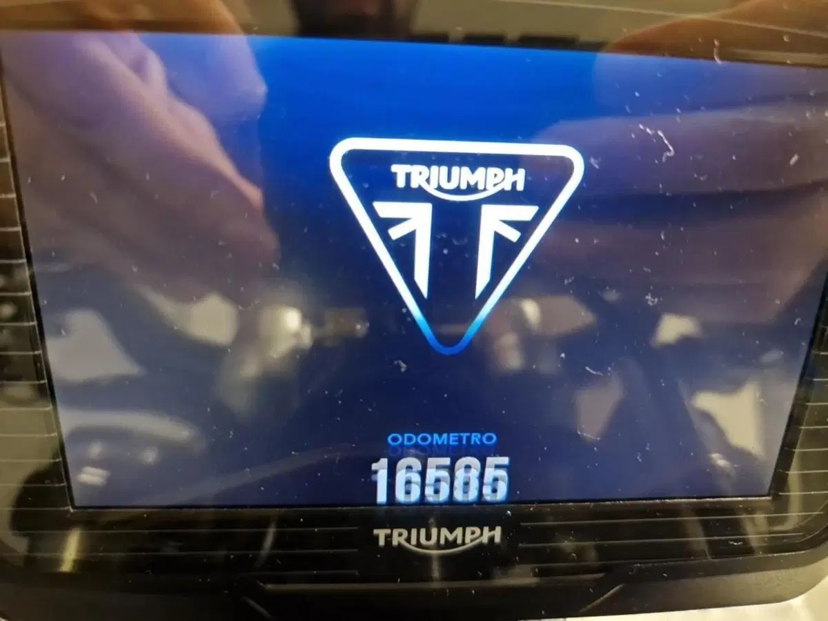 Triumph Street Triple RS (2017 - 19) (6)