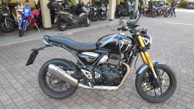 Triumph Speed 400 (2024 - 26) usata