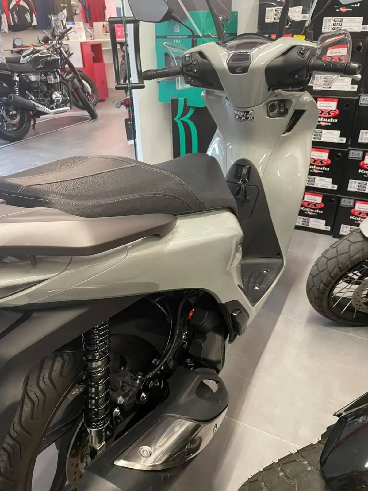 Honda SH 125i (2024 - 25) (3)
